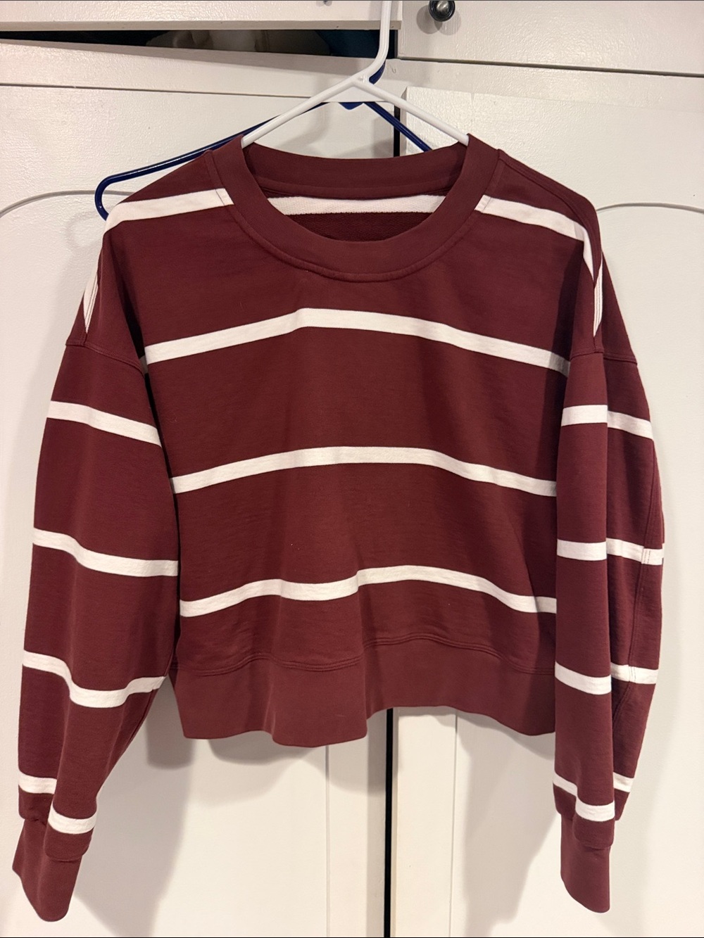 Lululemon cropped sweatshirt